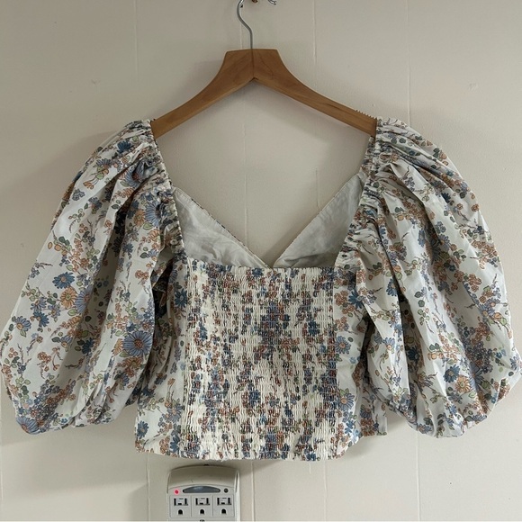 Abercrombie & Fitch Puff‎ Sleeve Floral Print Cropped Top in White sz S - Picture 4 of 5